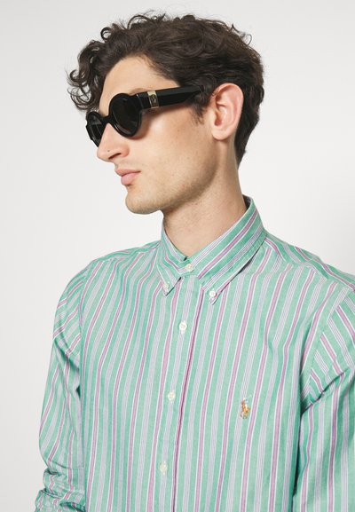 CAMISA CUSTOM FIT OXFORD VERDE RAYAS