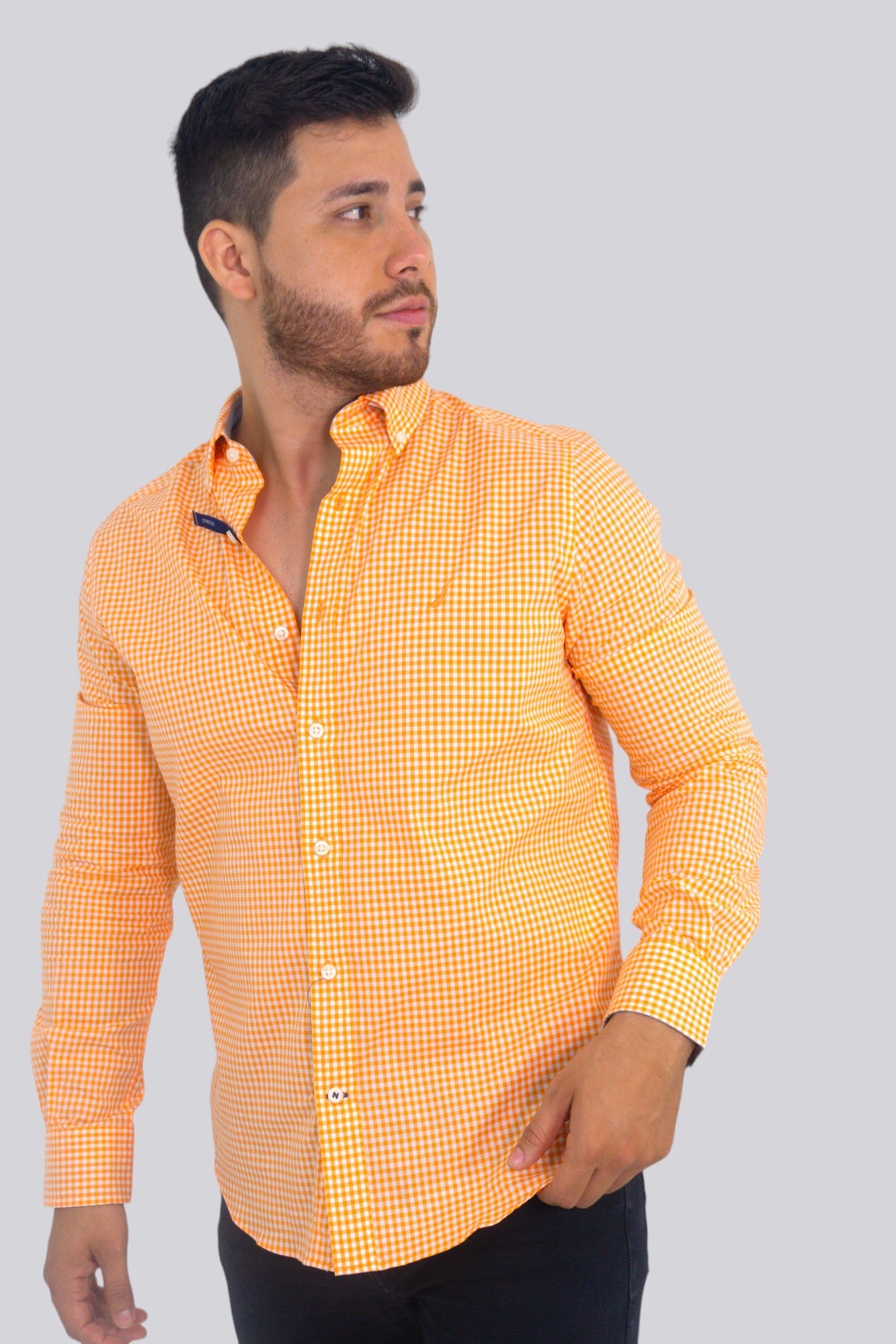 CAMISA CLASSIC FIT EN POPELINA CUADROS MUSTARD FIELD
