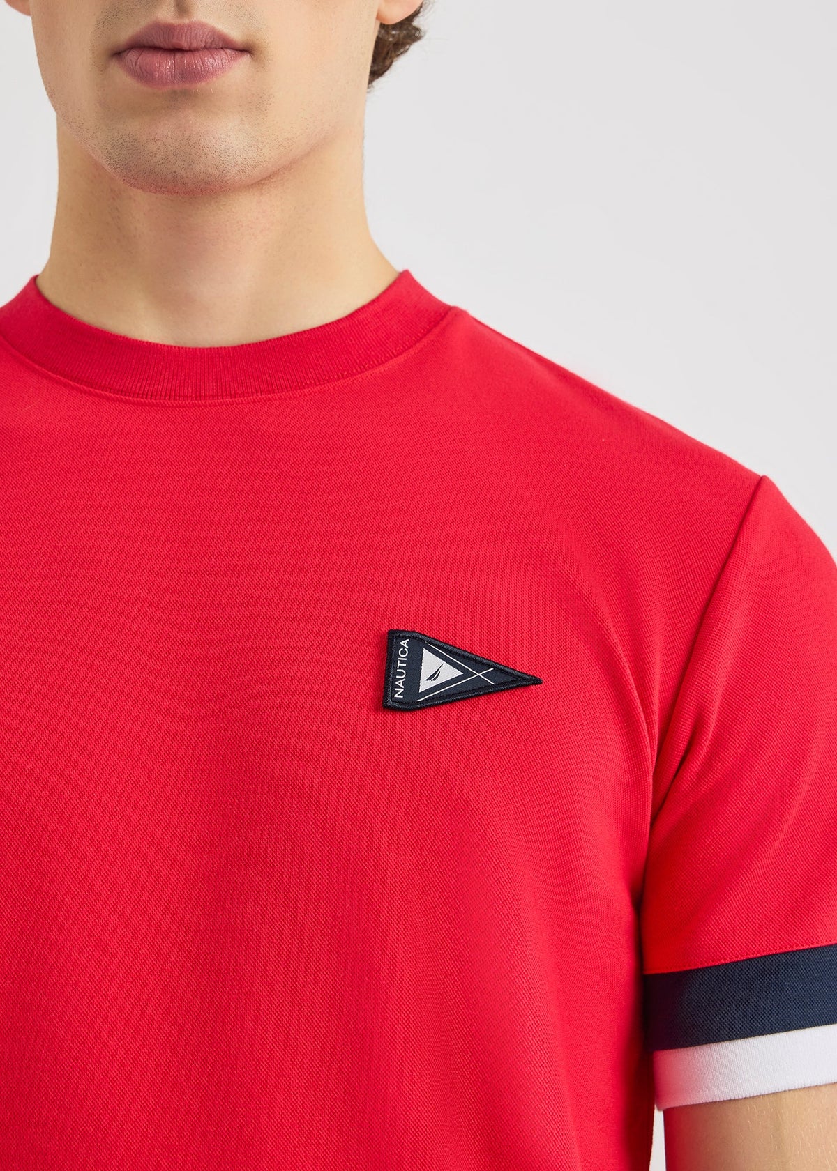 CAMISETA EN PIQUE DE ALGODON CON LOGO