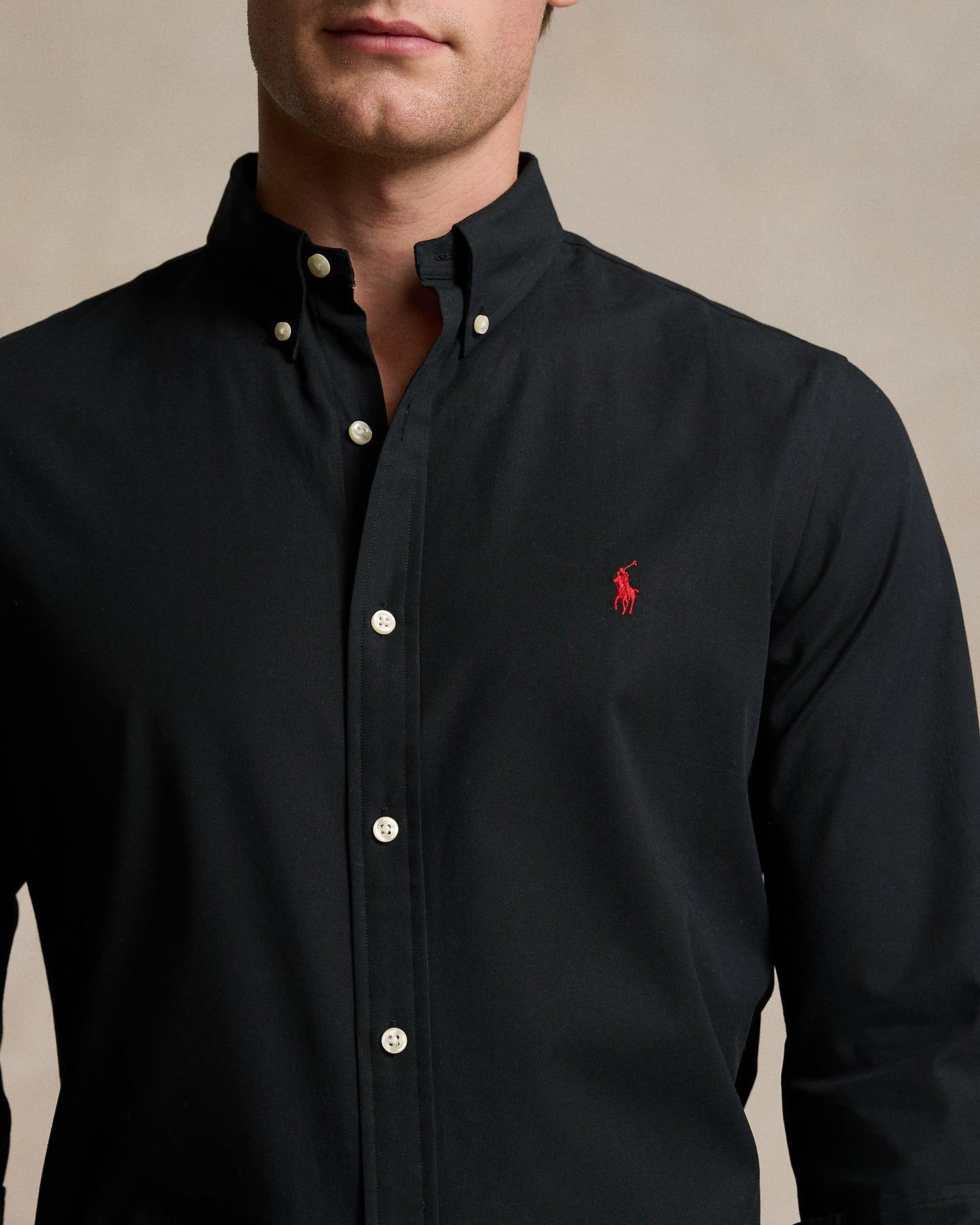 CAMISA SLIM FIT EN POPELINA STRETCH NEGRA