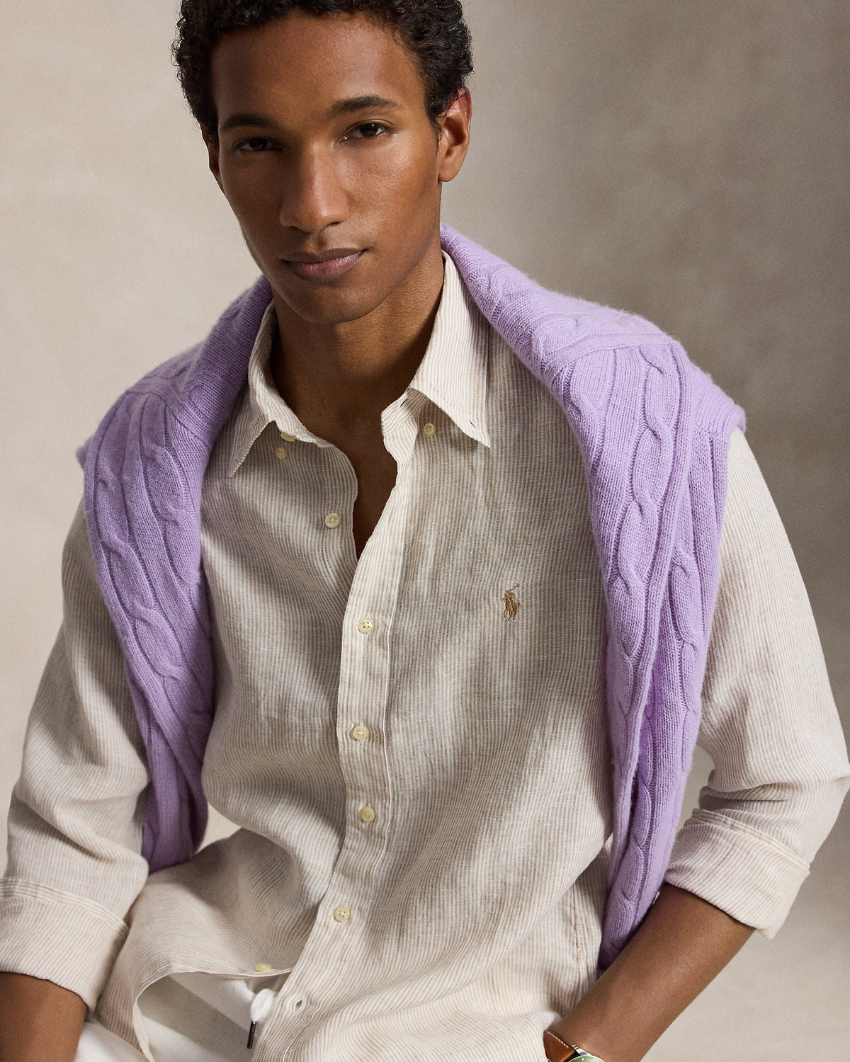 CAMISA DE LINO LIGERO CON RAYAS FINAS CUSTOM FIT COASTAL BEIGE
