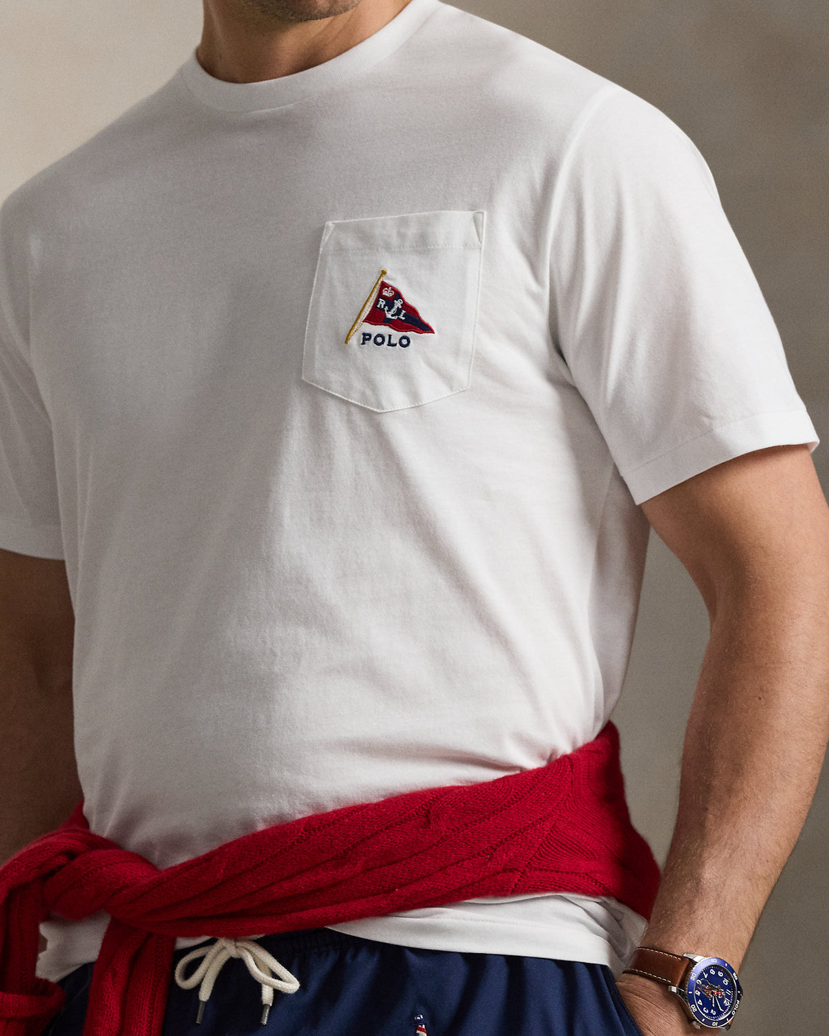 CAMISETA CUSTOM SLIM FIT CON NEWPORT BEAR