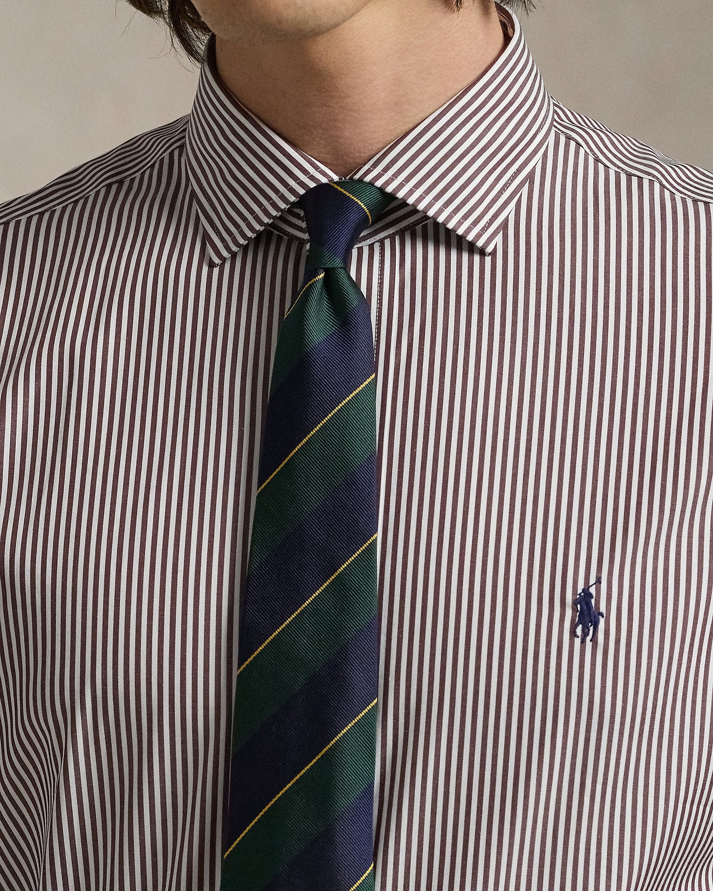 CAMISA EN POPELINA CUSTOM FIT A RAYAS BROWN