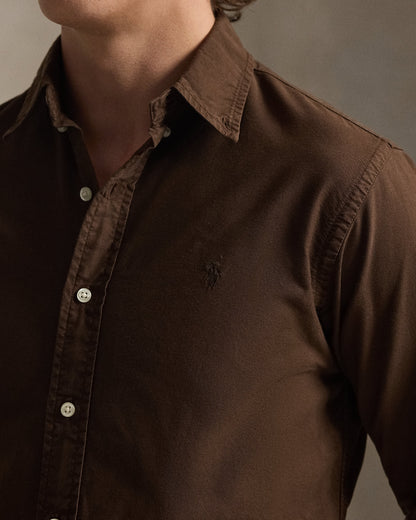 CAMISA OXFORD TEÑIDA CUSTOM FIT NUTMEG BROWN