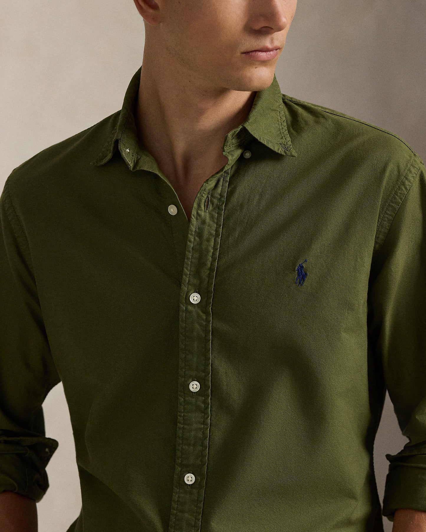 CAMISA OXFORD TEÑIDA CUSTOM FIT NEW OLIVE